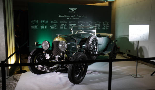 <strong>ベントレー 2代目コンチネンタル GTC ジャパンプレミア</strong>　プレミア会場には、白洲次郎がケンブリッジに留学していたさいに購入したというベントレー 3リッターも展示されていた。同車は1921～26年のあいだに製造され、総生産台数1091台を誇る（派生モデルのスピード、スーパースポーツを足すと1622台）。搭載されるエンジンは3リッター直列4気筒で、最高出力70ps、最高速度129km/hを発生。しかし、今回展示されていたクルマは、白洲氏によってレース用に改造されており、実際には4.5リッターのエンジンが積まれているため、正式なスペックは不明だという。