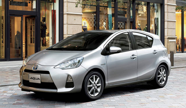 <strong>TOYOTA AQUA｜トヨタ アクア</strong>