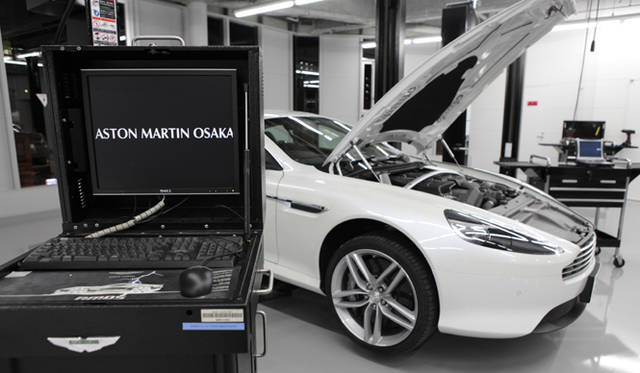 <strong>ASTON MARTIN V12 Zagato｜アストンマーティン V12 ザガート</strong>　『アストンマーティン大阪八光』ショールームのオープニングにあわせ日本上陸