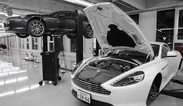 <strong>ASTON MARTIN V12 Zagato｜アストンマーティン V12 ザガート</strong>　『アストンマーティン大阪八光』ショールームのオープニングにあわせ日本上陸