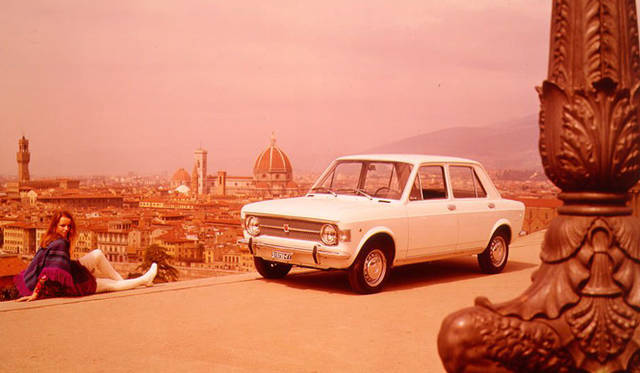 <strong>映画のなかのクルマたち──コメディ篇</strong>　『ナイト・オン・ザ・プラネット』　フィアット128