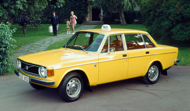 <strong>映画のなかのクルマたち──コメディ篇</strong>　『ナイト・オン・ザ・プラネット』　ボルボ144