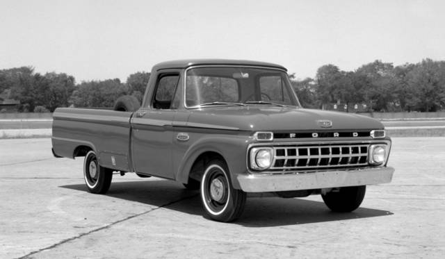 <strong>映画のなかのクルマたち──スリラー篇</strong>　フォード F100トラック