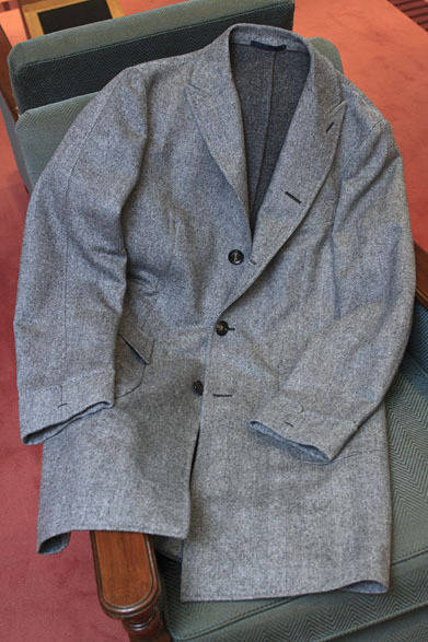 <strong>BEAMS F｜ビームス F </strong>　コート19万9500円（ViA）