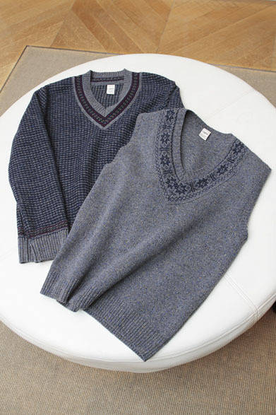 <strong> heliopole HOMME｜エリオポール オム</strong>　ニット各2万9400円（GRP）