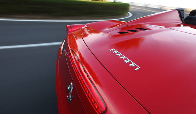 <strong>Ferrari 458 SPIDER│フェラーリ 458 スパイダー</strong>