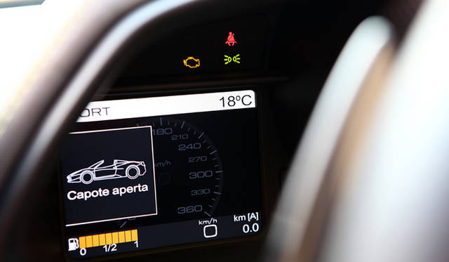 <strong>Ferrari 458 SPIDER│フェラーリ 458 スパイダー</strong>