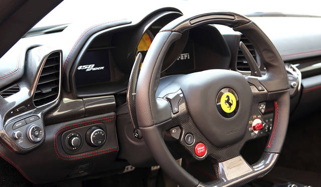 <strong>Ferrari 458 SPIDER│フェラーリ 458 スパイダー</strong>