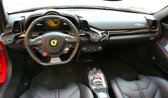 <strong>Ferrari 458 SPIDER│フェラーリ 458 スパイダー</strong>