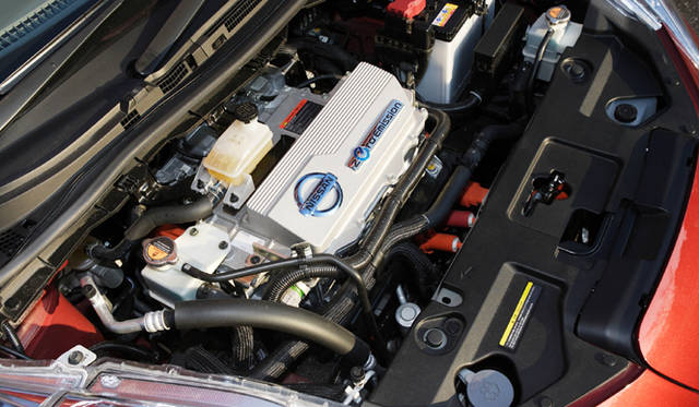 <strong>エコカー揃い踏み、3モデルの選び方を考える</strong>　NISSAN LEAF X｜日産 リーフ X 