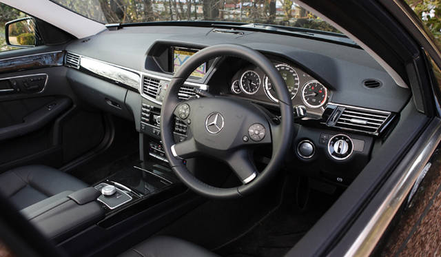 <strong>エコカー揃い踏み、3モデルの選び方を考える</strong>　Mercedes-Benz E 350 BlueTEC AVANGARDE｜メルセデス・ベンツ E 350 ブルーテック アバンギャルド 