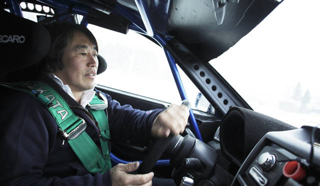 <strong>世界のARAIが雪上走行をレクチャー</strong>　