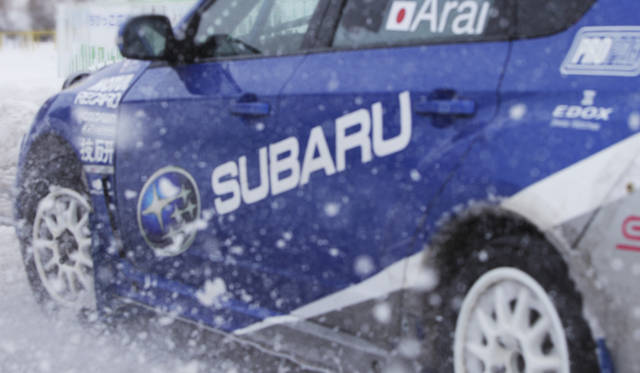 <strong>世界のARAIが雪上走行をレクチャー</strong>　