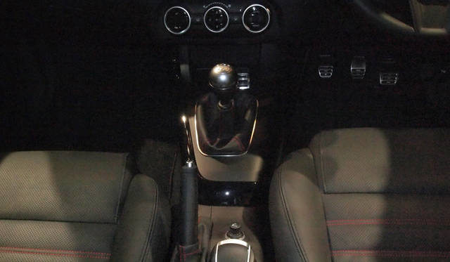 <strong>Alfa Romeo Giulietta Quadrifoglio Verde｜アルファ ロメオ ジュリエッタ クアドリフォリオ ヴェルデ</strong>