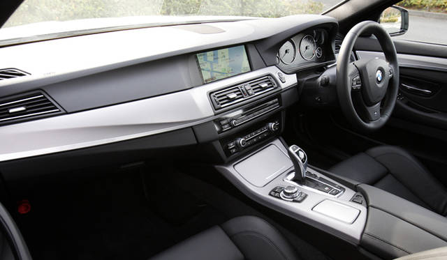 <strong>ジャーマンプレミアム3ブランド 中核モデルの実力を探る！</strong>　BMW 535i Sedan｜ビー・エム・ダブリュー 535i セダン