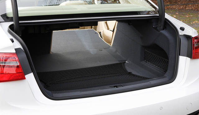 <strong>ジャーマンプレミアム3ブランド 中核モデルの実力を探る！</strong>　Audi A6 2.8FSI Quattro｜アウディ A6 2.8FSI クワトロ