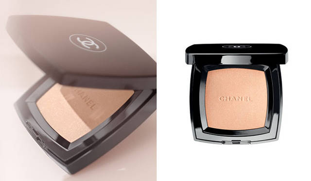 <strong>CHANEL｜シャネル</strong>　＜フェイス パウダー＞プードゥル ユニヴェルセル コンパクト　5880円　© CHANEL