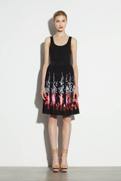 <strong>DKNY</strong>　2012-13年秋冬プレコレクション速報