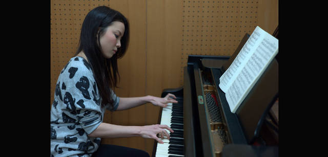 <strong>建築家 北川原温、ライカ M9-Pを愉しむ</strong>　東京芸術大学音楽学部器楽科ピアノ専攻　水野彰子さん「現在はフランス音楽や声楽の伴奏を中心に勉強しています」