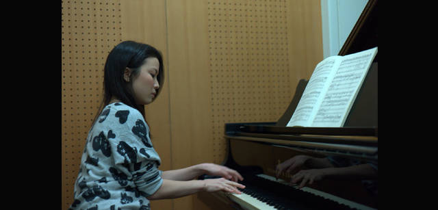 <strong>建築家 北川原温、ライカ M9-Pを愉しむ</strong>　東京芸術大学音楽学部器楽科ピアノ専攻　水野彰子さん「現在はフランス音楽や声楽の伴奏を中心に勉強しています」