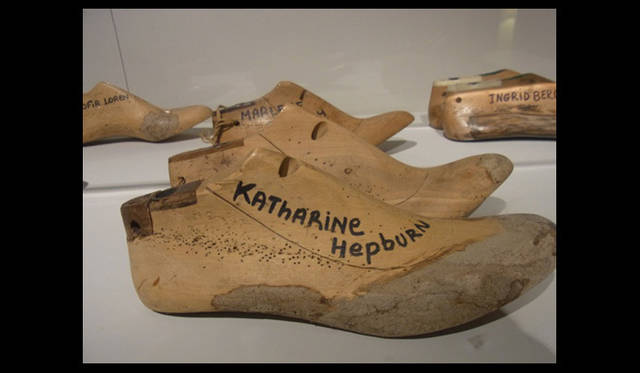 <strong>萩原輝美のファッション・デイズ vol.47</strong>　キャサリン・ヘプバーンの木型。