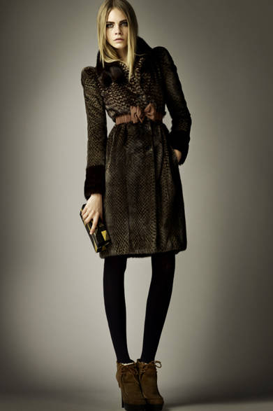 <strong>BURBERRY PRORSUM｜バーバリー プローサム</strong>　2012-13年秋冬プレコレクション速報　©BURBERRY