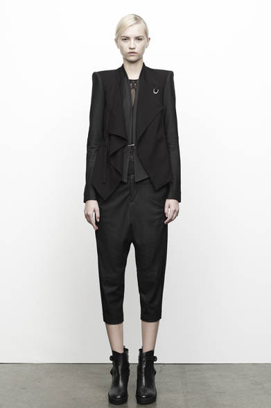 <strong>HELMUT LANG｜ヘルムート ラング</strong>　2012-13年秋冬プレコレクション速報