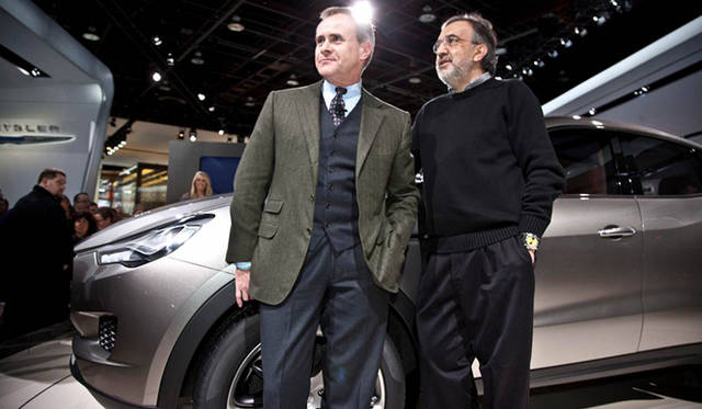 <strong>Maserati Kubang｜マセラティ クーバン</strong>　マセラティのCEO　ハラルド・ウェスター氏（左）とフィアットCEO兼マセラティ社長　セルジオ・マルキオンネ氏（右）