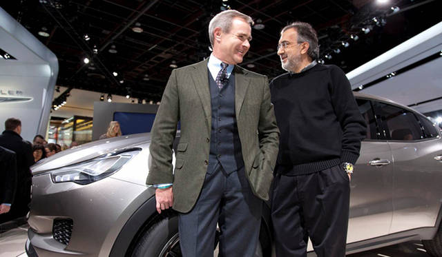 <strong>Maserati Kubang｜マセラティ クーバン</strong>　マセラティのCEO　ハラルド・ウェスター氏（左）とフィアットCEO兼マセラティ社長　セルジオ・マルキオンネ氏（右）