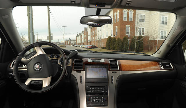 <strong>CADILLAC ESCALADE｜キャデラック エスカレード</strong>　