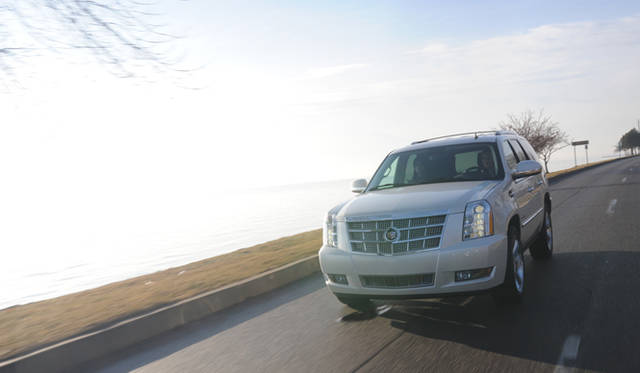 <strong>CADILLAC ESCALADE｜キャデラック エスカレード</strong>　