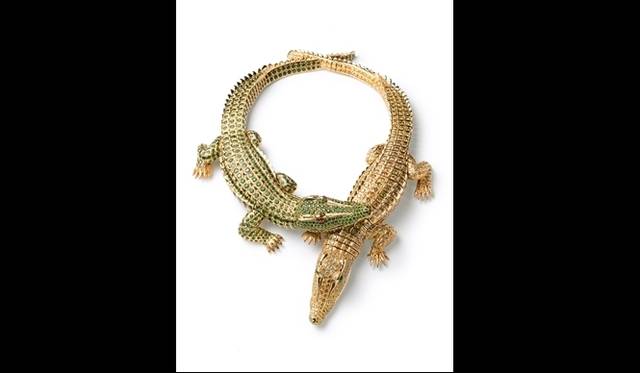 <strong>ART FILE 05｜「The art of Cartier」</strong>　Crocodile necklace. Cartier Paris, special order, 1975. Nick Welsh, Cartier Collection © Cartier