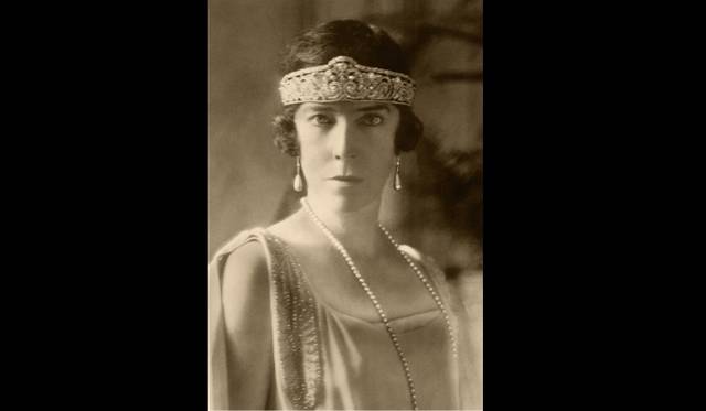 <strong>ART FILE 05｜「The art of Cartier」</strong>　Elisabeth, Queen of the Belgians © Collection Cyrille Boulay, Cartier