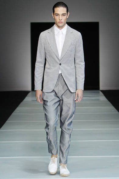 <strong>GIORGIO ARMANI｜ジョルジオ　アルマーニ</strong>　