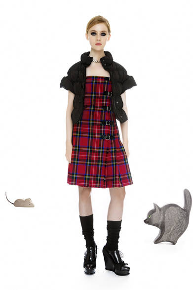 <strong>MOSCHINO CHEAP&CHIC｜モスキーノ チープ＆シック</strong>　2012-13年秋冬プレコレクション速報