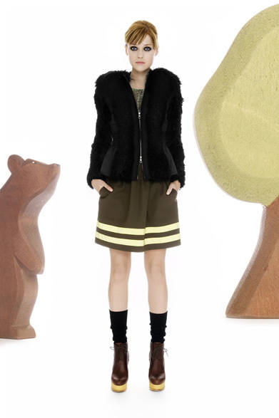 <strong>MOSCHINO CHEAP&CHIC｜モスキーノ チープ＆シック</strong>　2012-13年秋冬プレコレクション速報