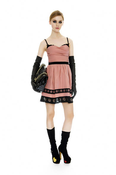 <strong>MOSCHINO CHEAP&CHIC｜モスキーノ チープ＆シック</strong>　2012-13年秋冬プレコレクション速報