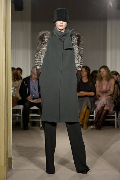 <strong>ALBERTA FERRETTI｜アルベルタ フェレッティ</strong>　2012-13年秋冬プレコレクション速報