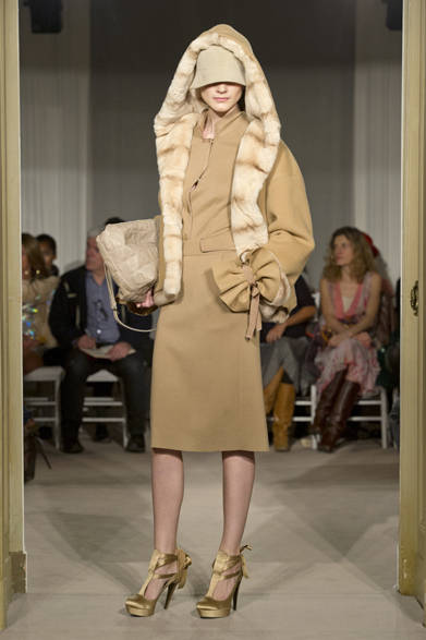 <strong>ALBERTA FERRETTI｜アルベルタ フェレッティ</strong>　2012-13年秋冬プレコレクション速報