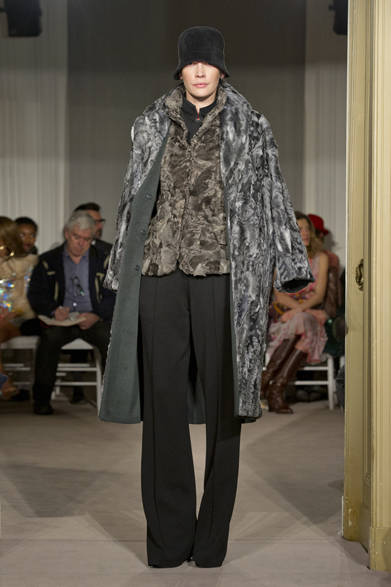 <strong>ALBERTA FERRETTI｜アルベルタ フェレッティ</strong>　2012-13年秋冬プレコレクション速報