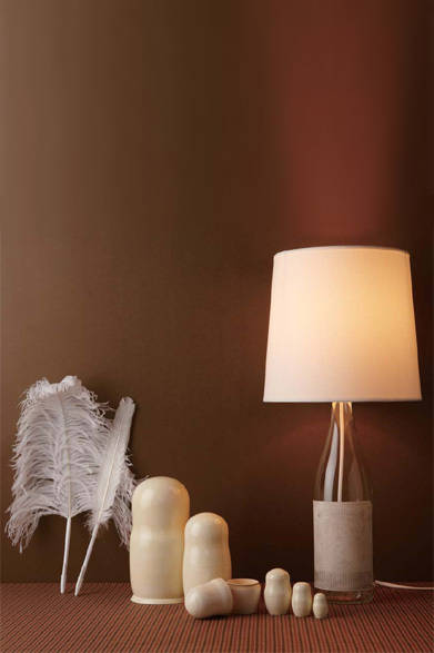 　「ST.VALENTINE’S DAY GIFT 2012」　<strong>MAISON MARTIN MARGIELA</strong>　左から、ペン各4725円、マトリョーシカ1万6800円、ランプ3万4650円（2階）