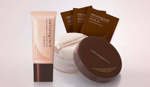 <strong>naturaglacé｜ナチュラグラッセ</strong>　＜ベースメイクセット＞スターターセット　2310円