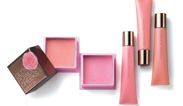 <strong>LUNASOL｜ルナソル</strong>　＜チーク＞ルナソル グロウイングパウダーチーク　3675円（ブラシ付き）、ルナソル クリームチークス　2625円