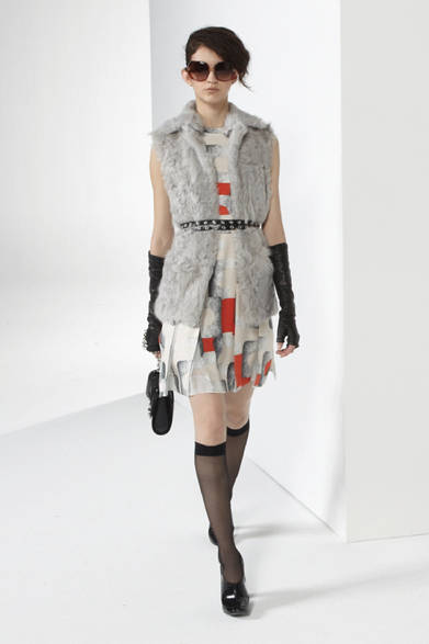 <strong>DIANE von FURSTENBERG｜ダイアン フォン ファステンバーグ</strong>　2012-13年秋冬プレコレクション速報