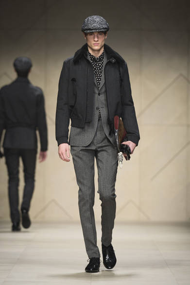 <strong>BURBERRY PRORSUM｜バーバリー プローサム</strong>　©BURBERRY