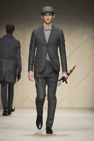 <strong>BURBERRY PRORSUM｜バーバリー プローサム</strong>　©BURBERRY