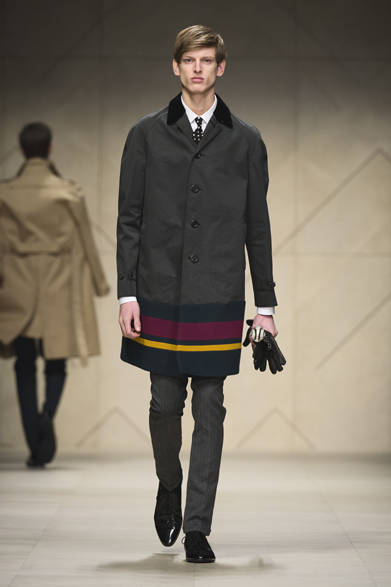 <strong>BURBERRY PRORSUM｜バーバリー プローサム</strong>　©BURBERRY