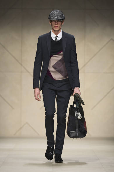 <strong>BURBERRY PRORSUM｜バーバリー プローサム</strong>　©BURBERRY