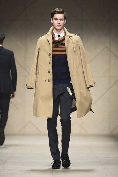 <strong>BURBERRY PRORSUM｜バーバリー プローサム</strong>　©BURBERRY