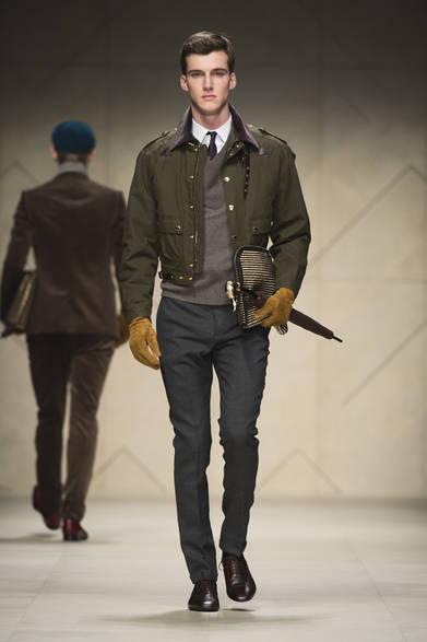 <strong>BURBERRY PRORSUM｜バーバリー プローサム</strong>　©BURBERRY